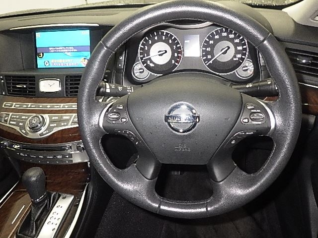 NISSAN FUGA