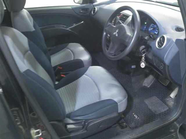 MITSUBISHI COLT