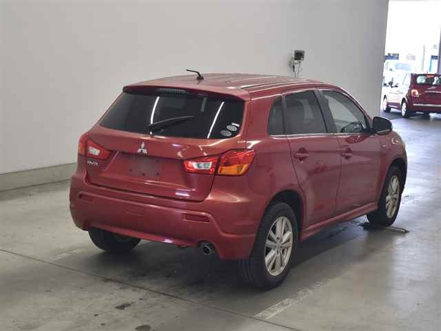 MITSUBISHI RVR