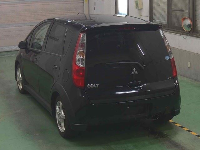 MITSUBISHI COLT