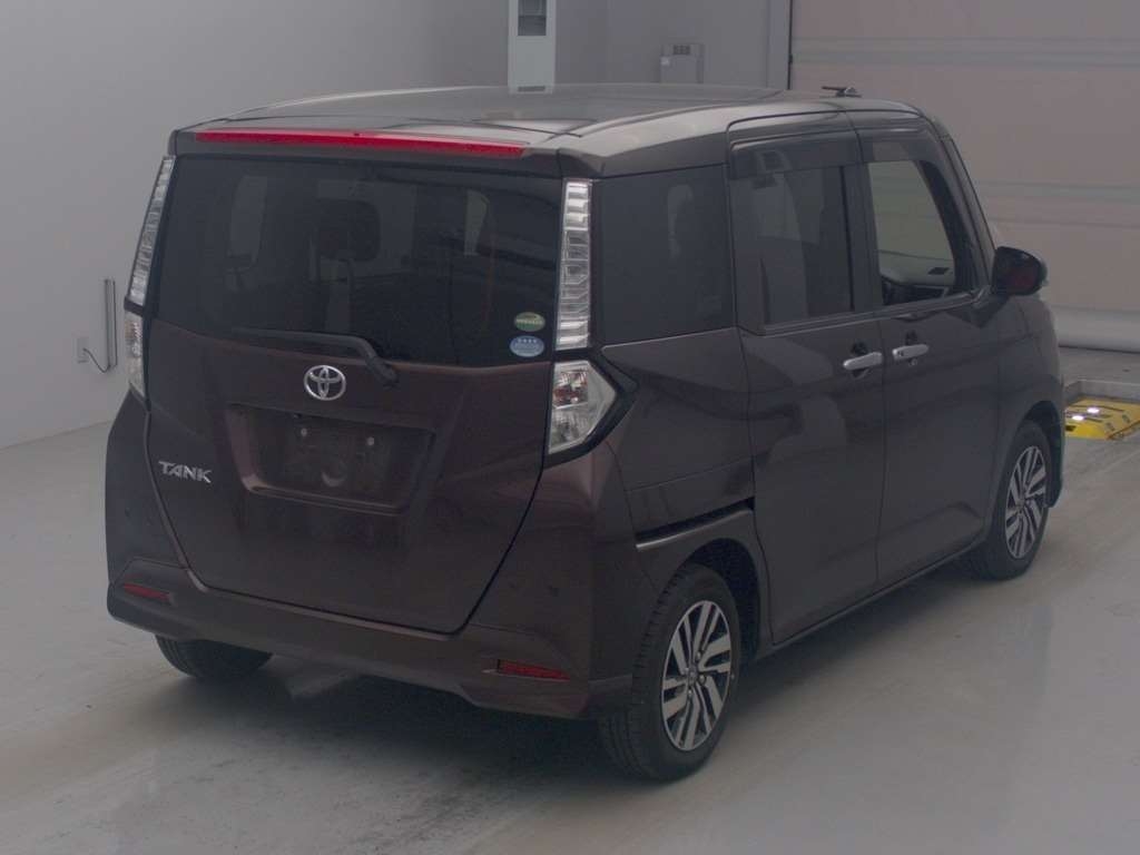 TOYOTA TANK