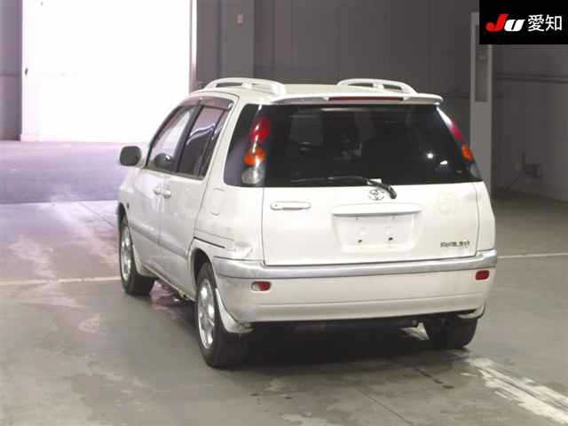 TOYOTA RAUM