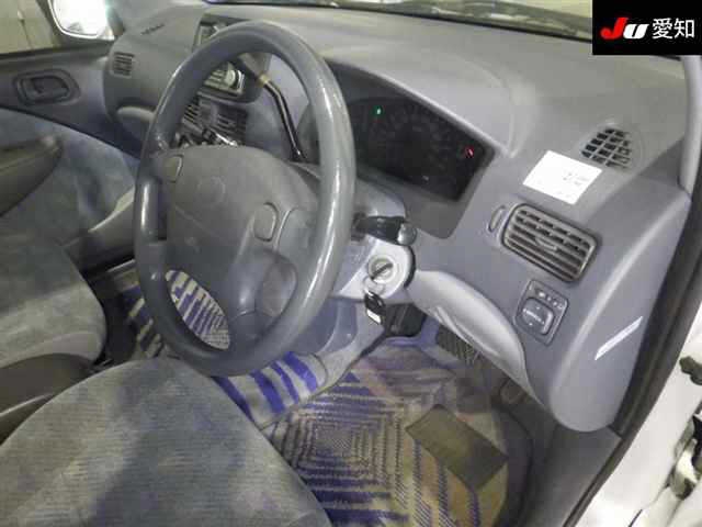 TOYOTA RAUM
