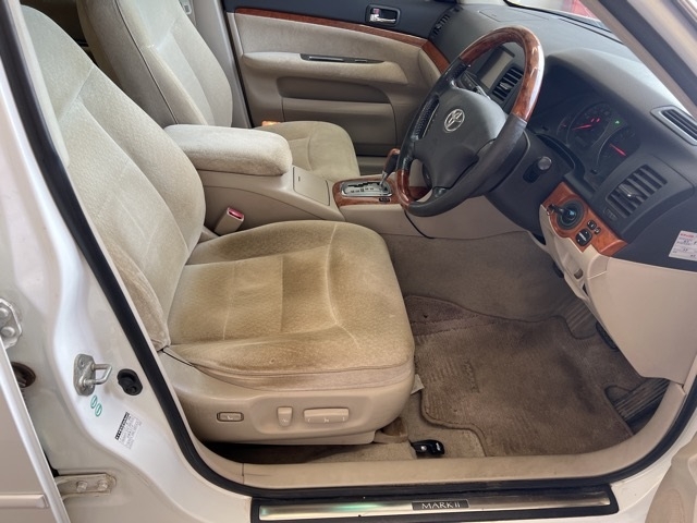 TOYOTA MARK II