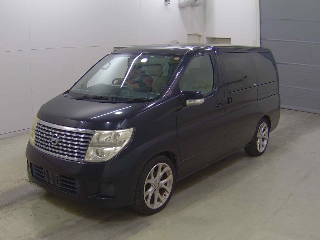 NISSAN ELGRAND