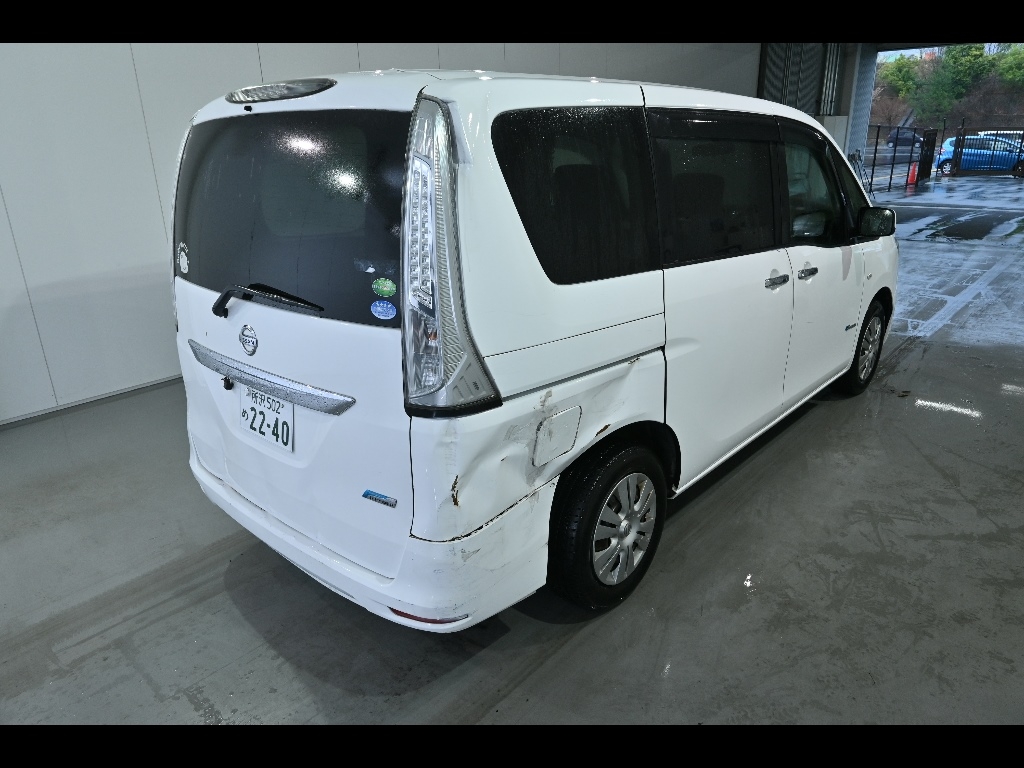 NISSAN SERENA