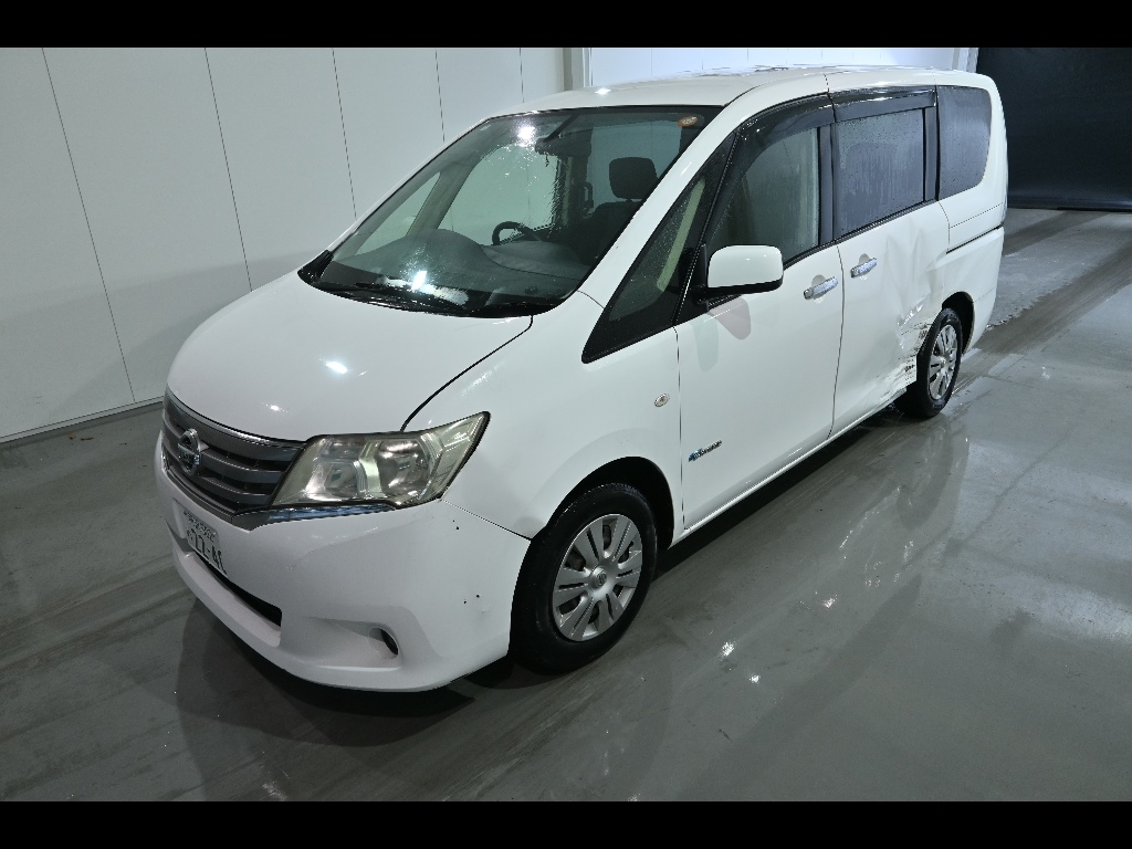 NISSAN SERENA