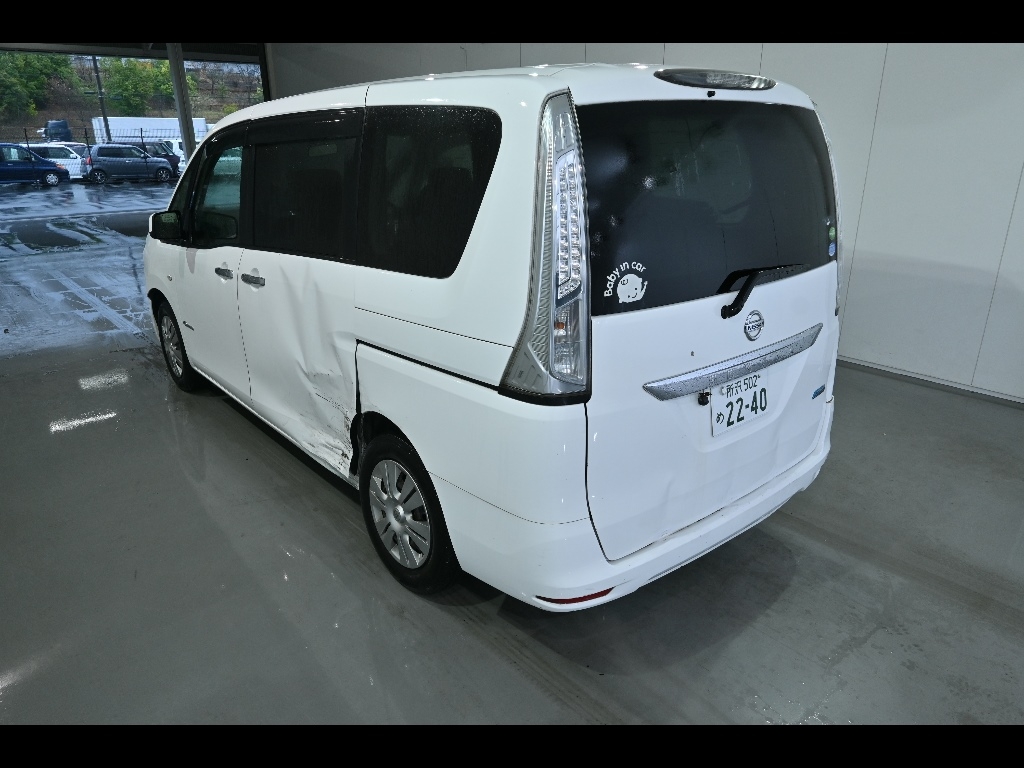 NISSAN SERENA