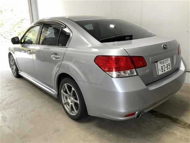 SUBARU LEGACY B4