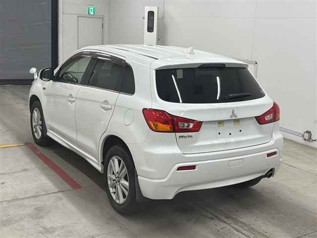 MITSUBISHI RVR
