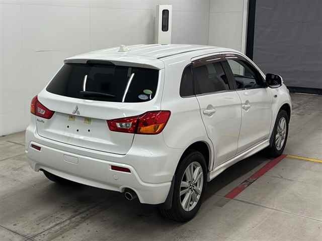 MITSUBISHI RVR