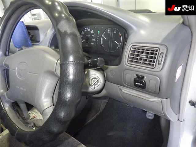 TOYOTA SPRINTER