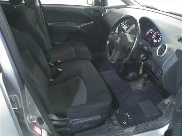 MITSUBISHI COLT