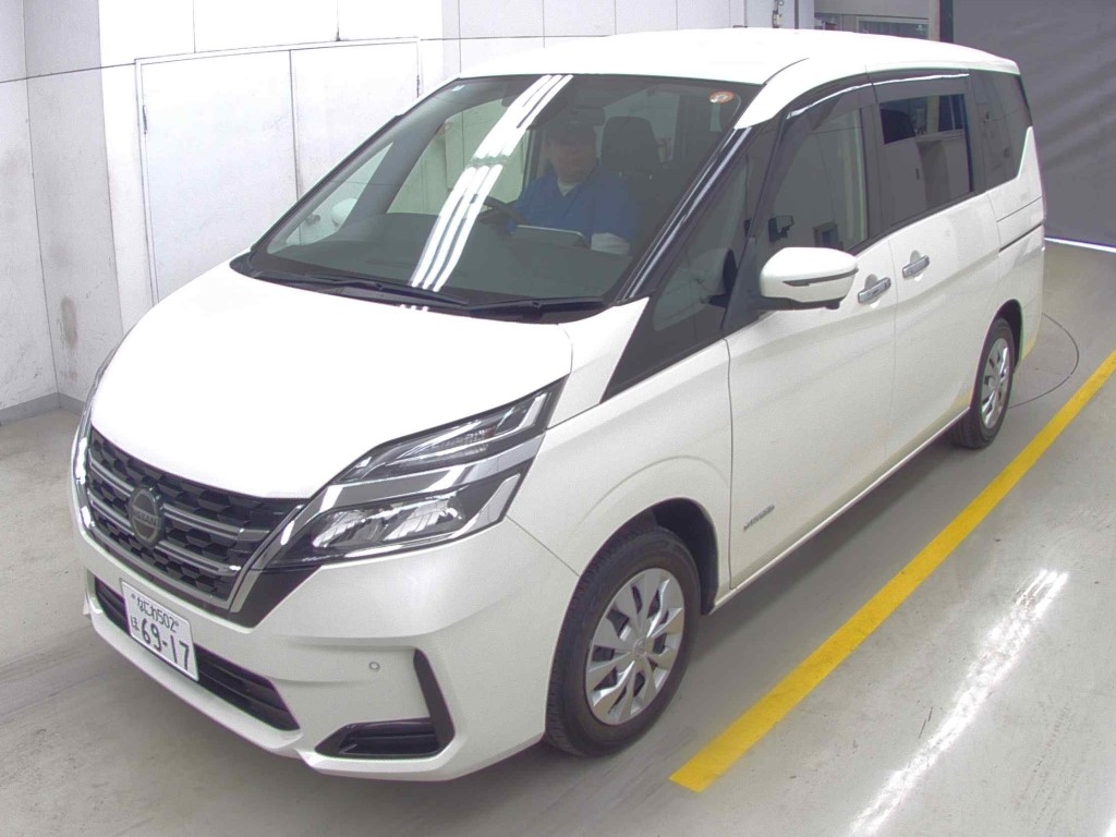 NISSAN SERENA