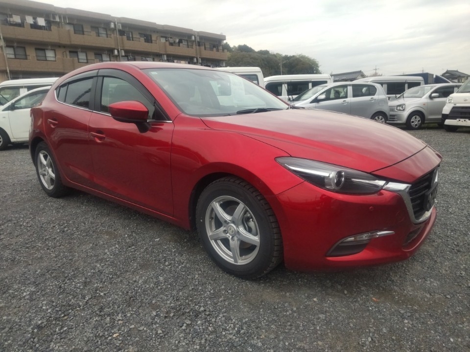MAZDA AXELA