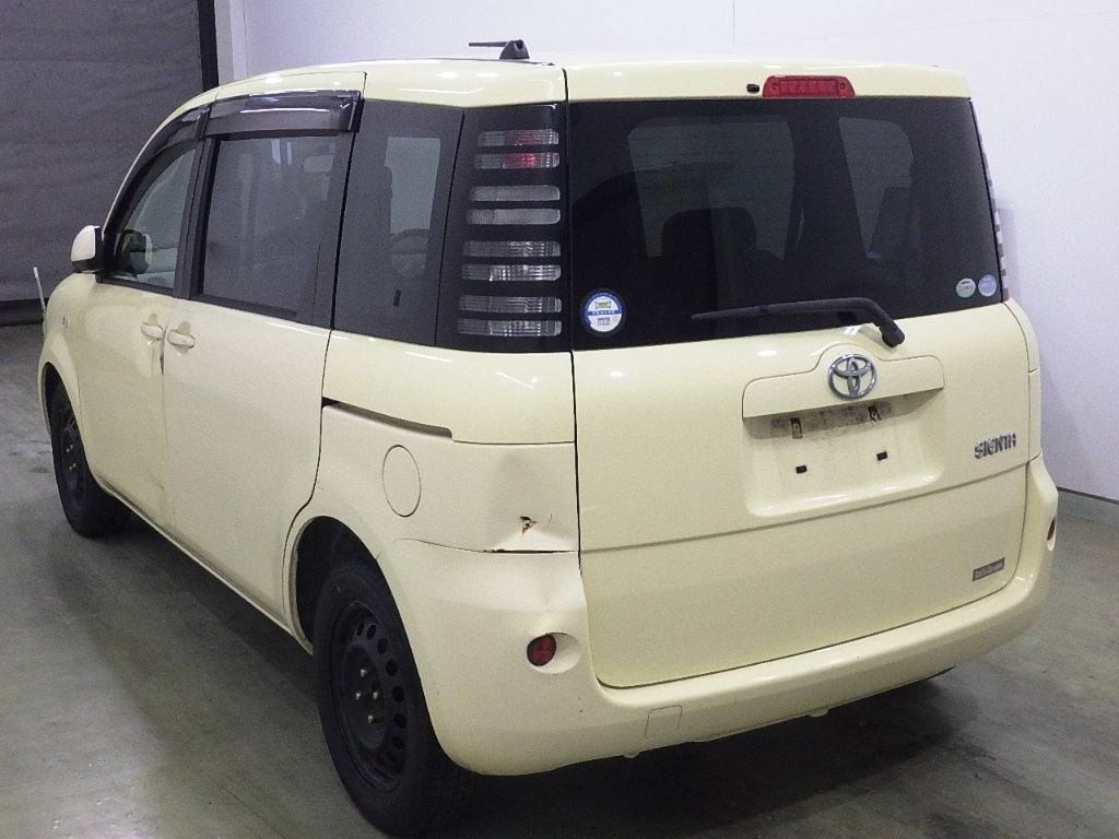 TOYOTA SIENTA