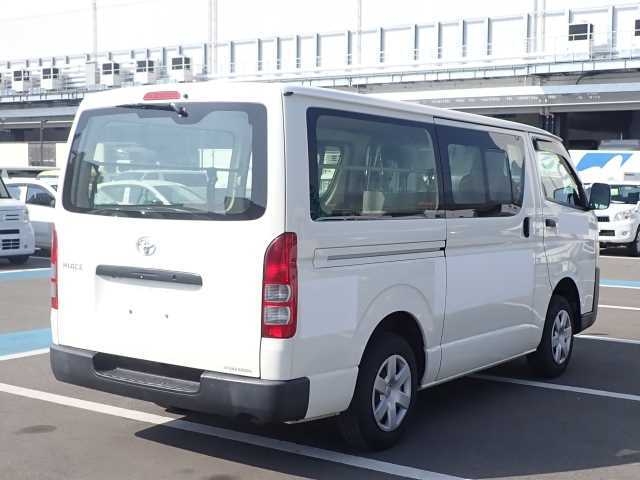 TOYOTA REGIUS ACE