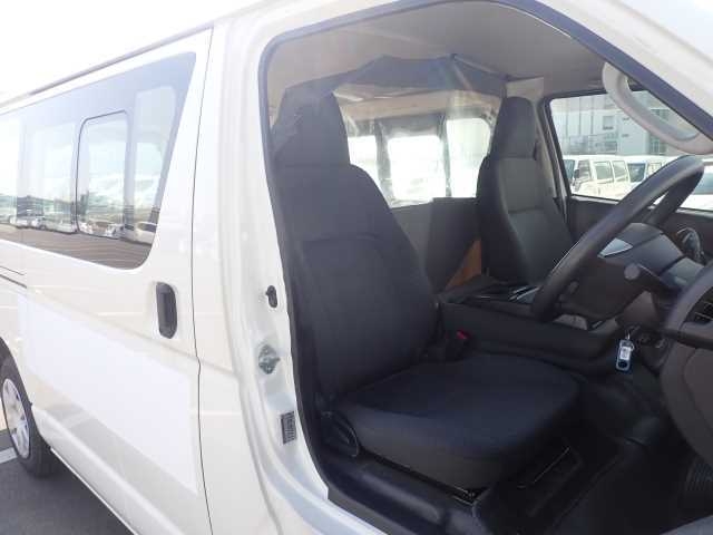 TOYOTA REGIUS ACE