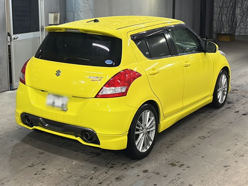 SUZUKI SWIFT