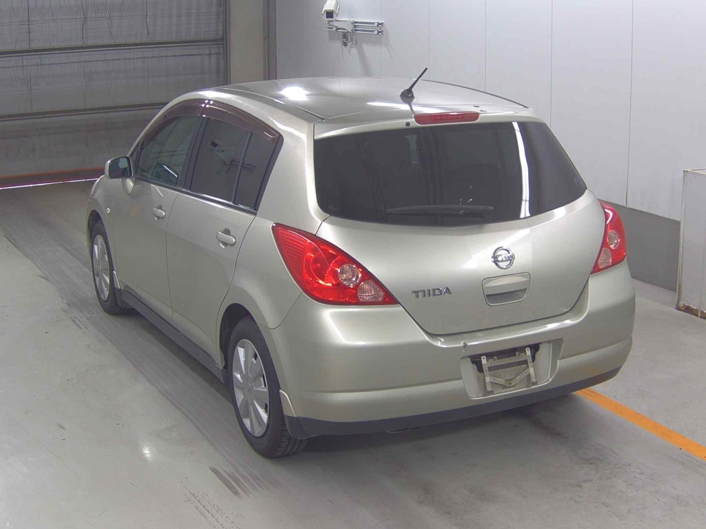 NISSAN TIIDA