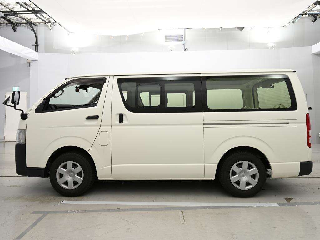 TOYOTA REGIUS ACE
