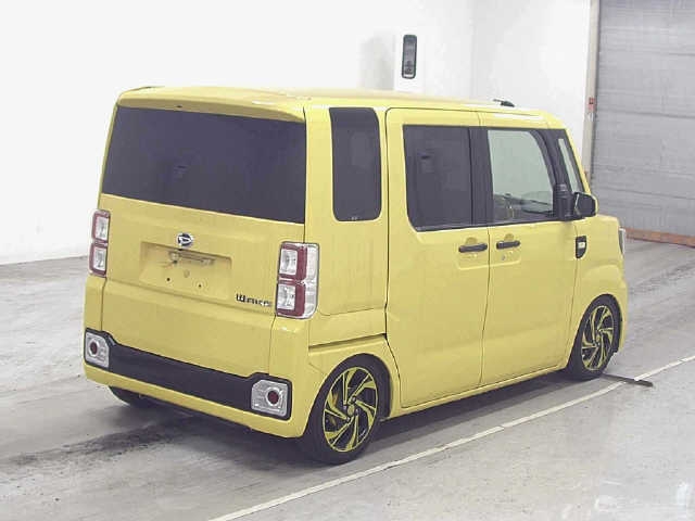 DAIHATSU WAKE