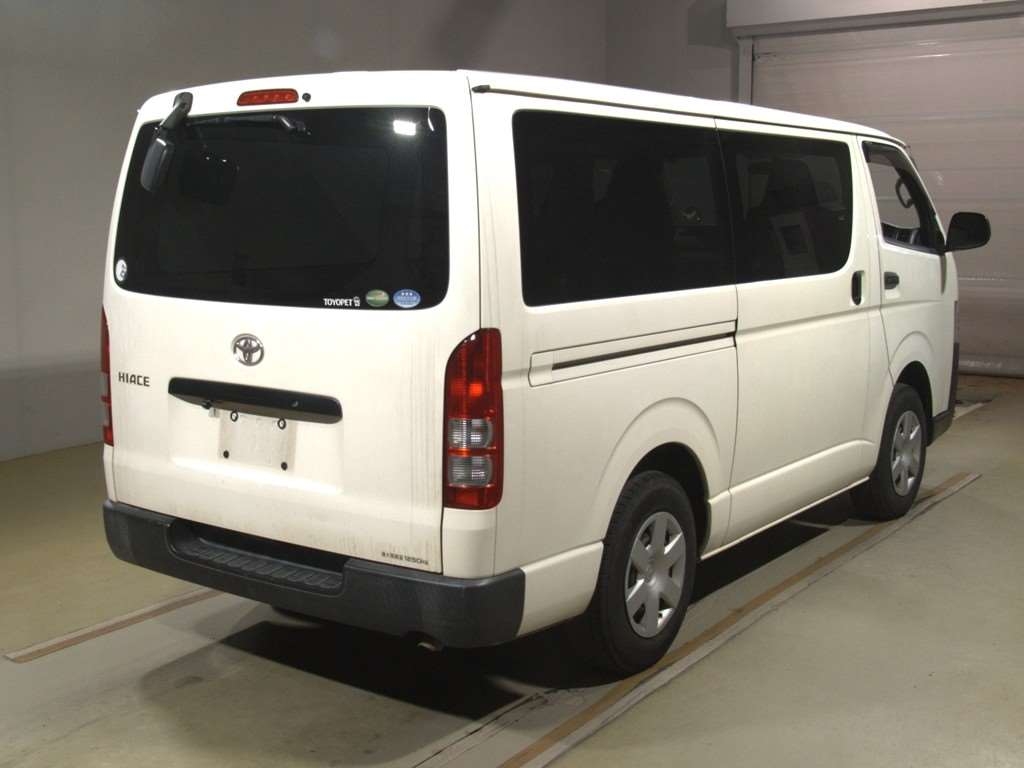 TOYOTA REGIUS ACE