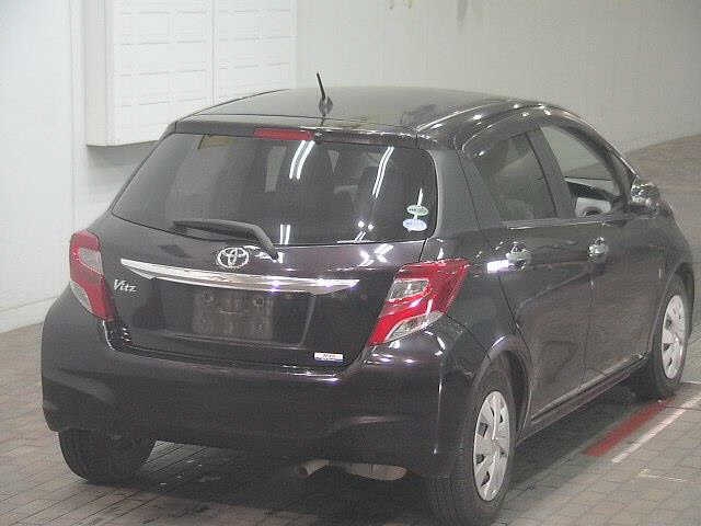 TOYOTA VITZ
