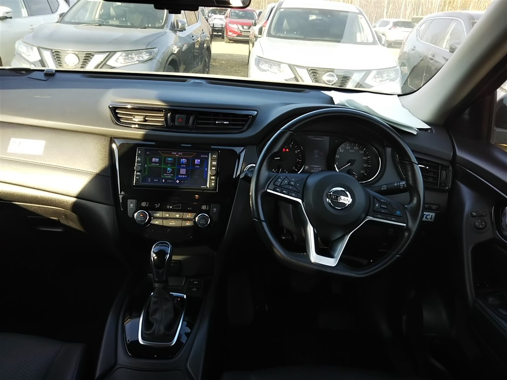 NISSAN X-TRAIL