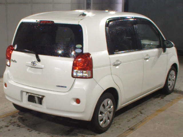 TOYOTA PORTE