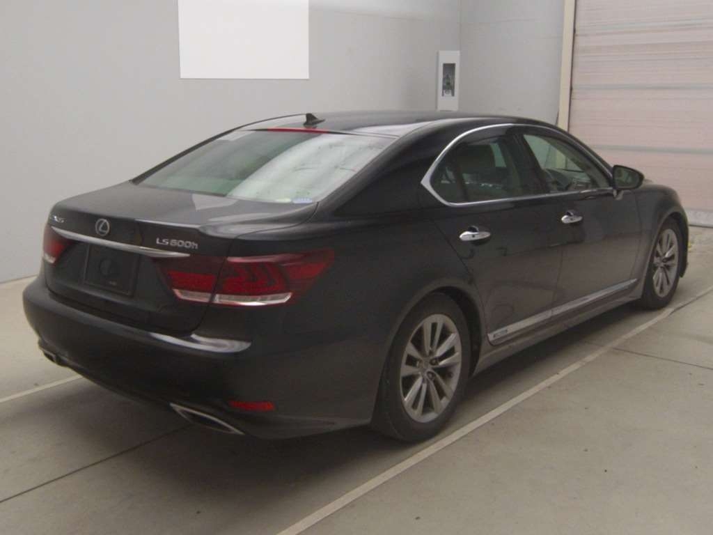 LEXUS LS600H