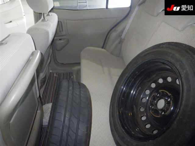 TOYOTA RAUM