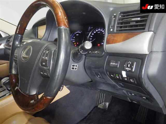 LEXUS LS600H