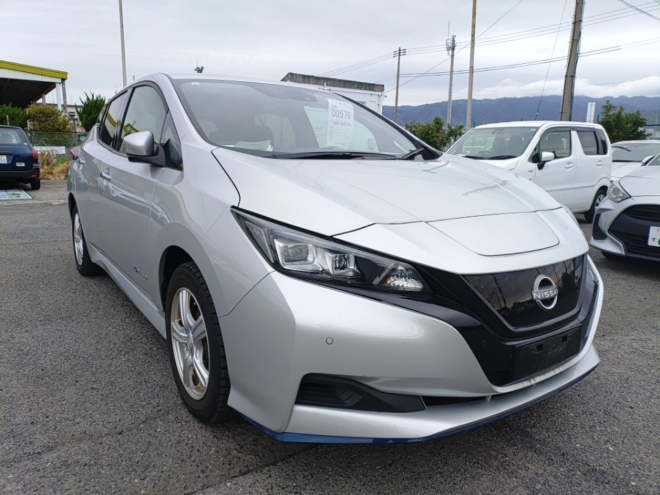 NISSAN LEAF