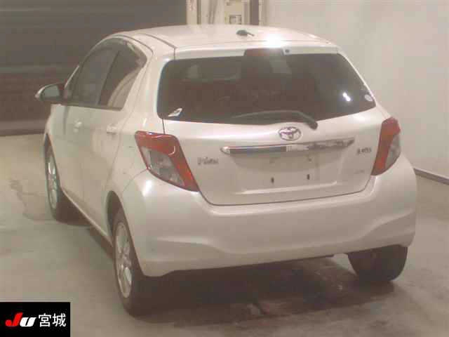 TOYOTA VITZ