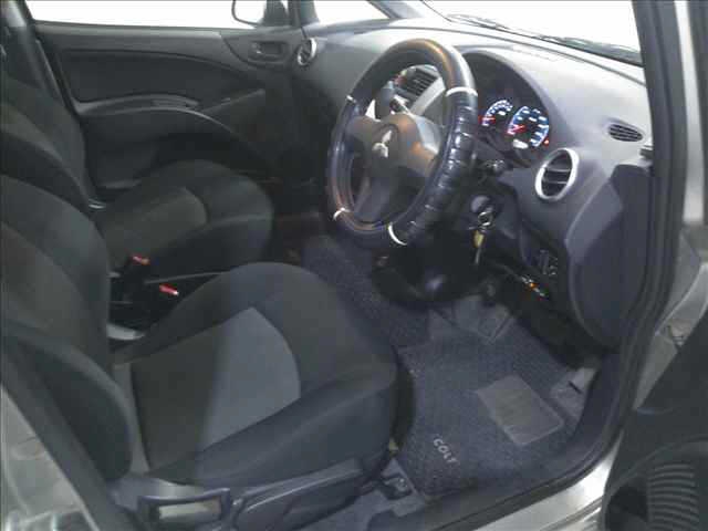 MITSUBISHI COLT