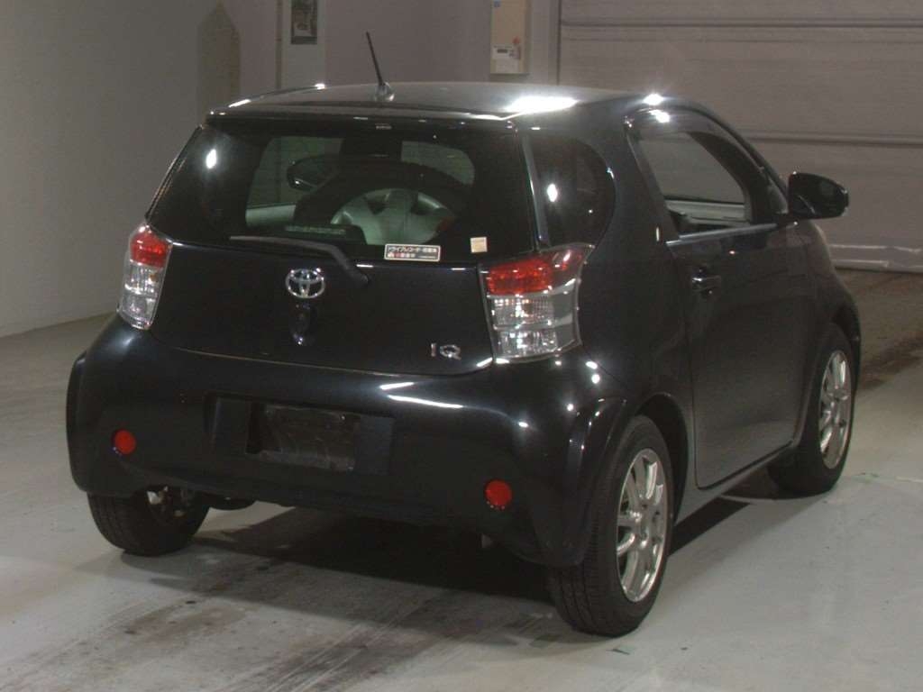 TOYOTA IQ