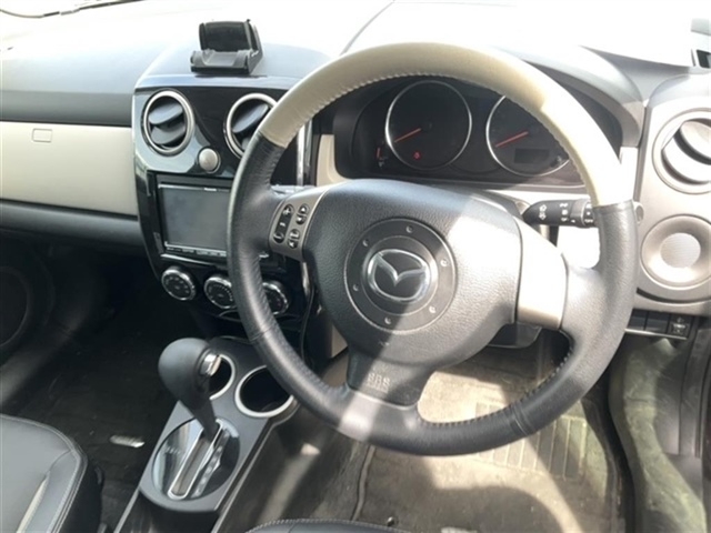 MAZDA VERISA
