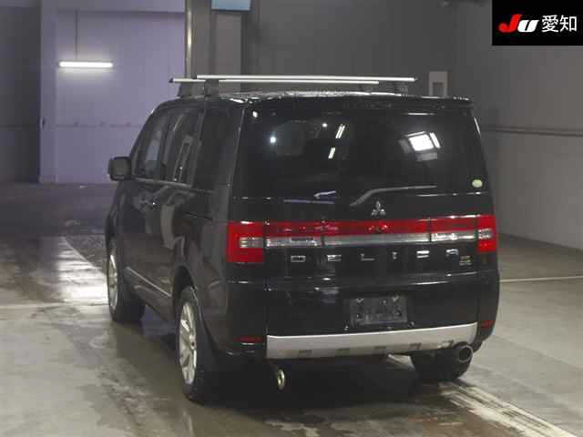 MITSUBISHI DELICA D:5