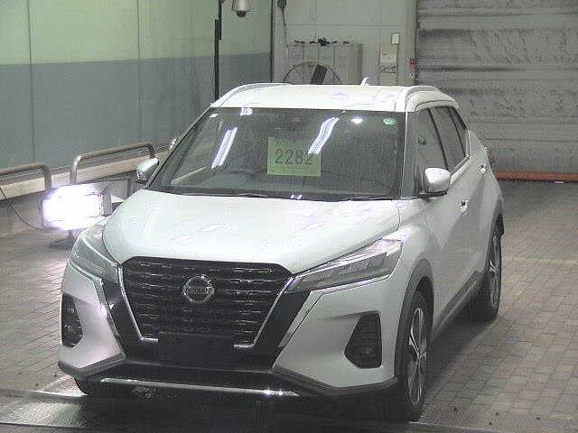 NISSAN KICKS
