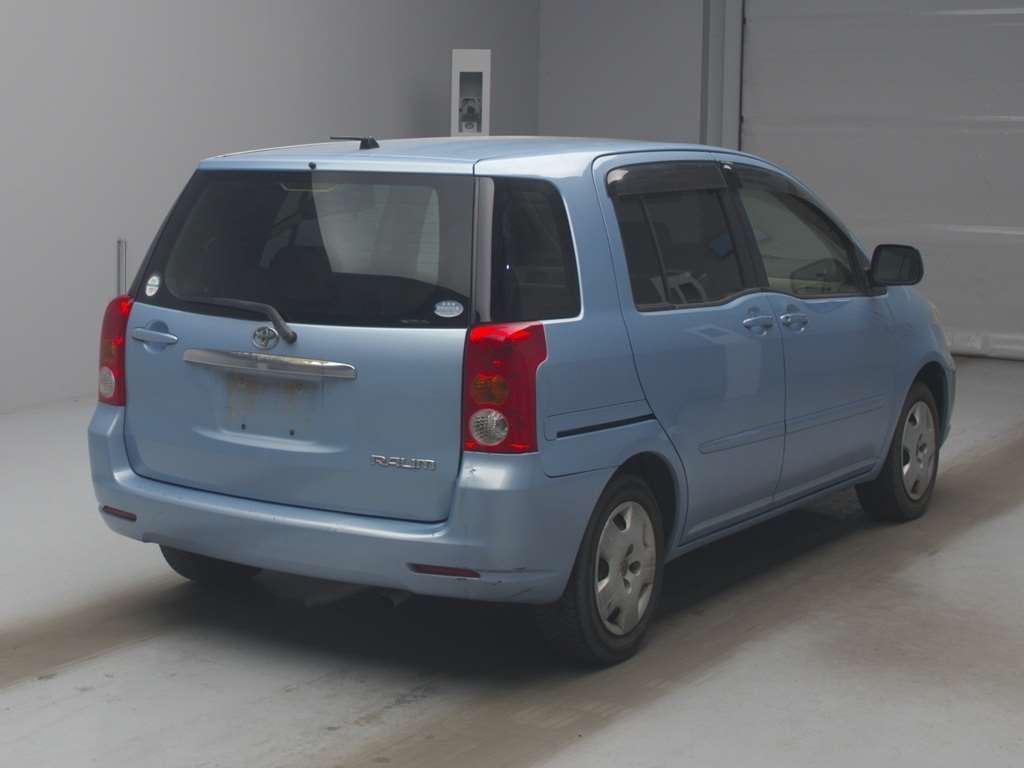 TOYOTA RAUM