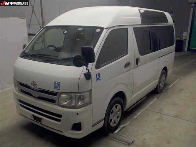 TOYOTA REGIUS ACE