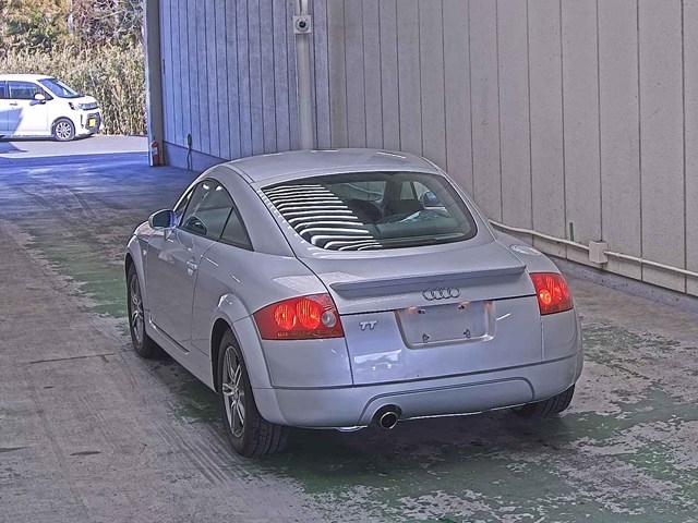 AUDI TT