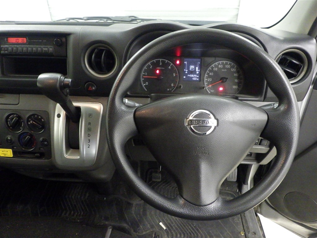 NISSAN NV350 CARAVAN