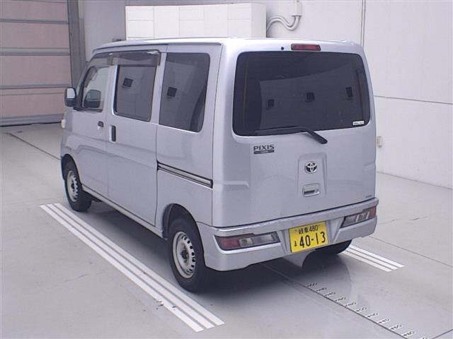 TOYOTA PIXIS VAN
