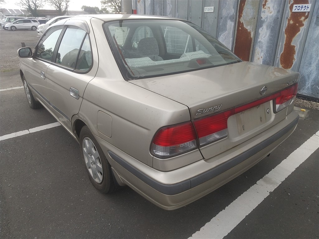 NISSAN SUNNY