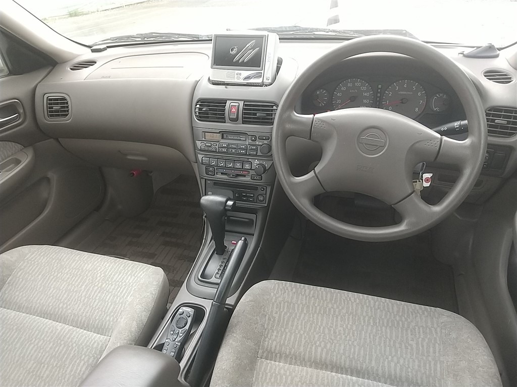 NISSAN SUNNY