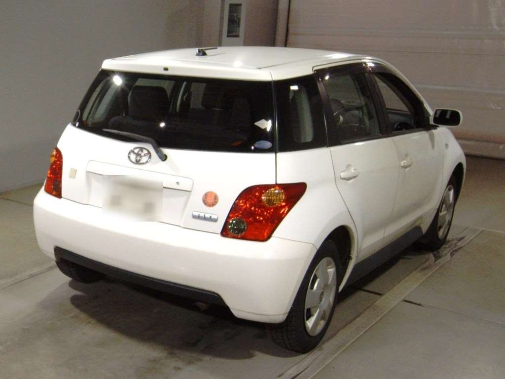 TOYOTA IST