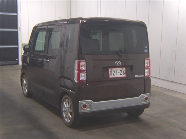 DAIHATSU WAKE