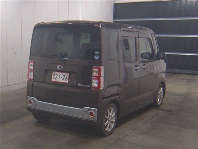 DAIHATSU WAKE